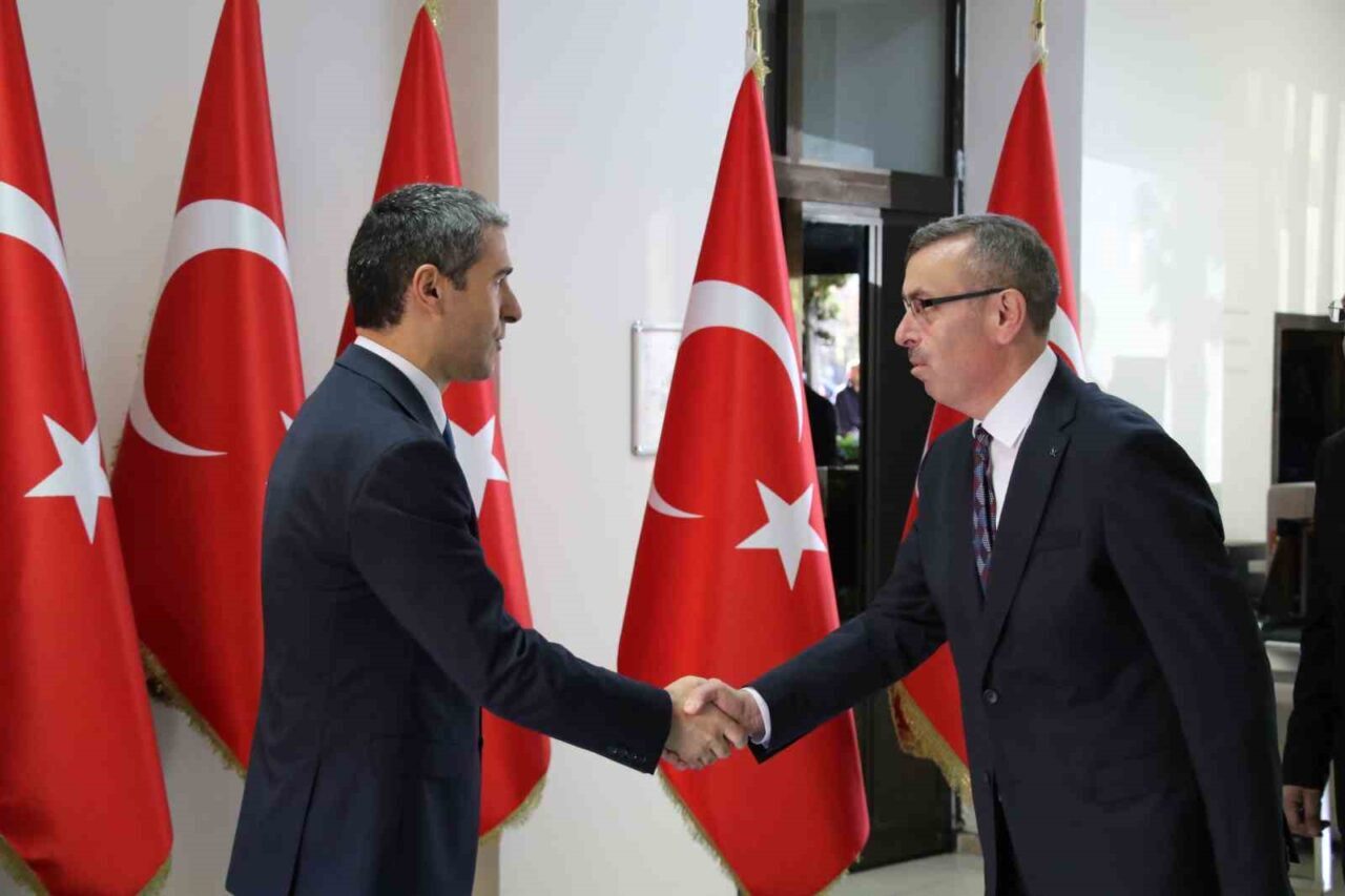 Uşak'ta 29 Ekim Cumhuriyet Bayramı, 102. yılı dolayısıyla 15 Temmuz