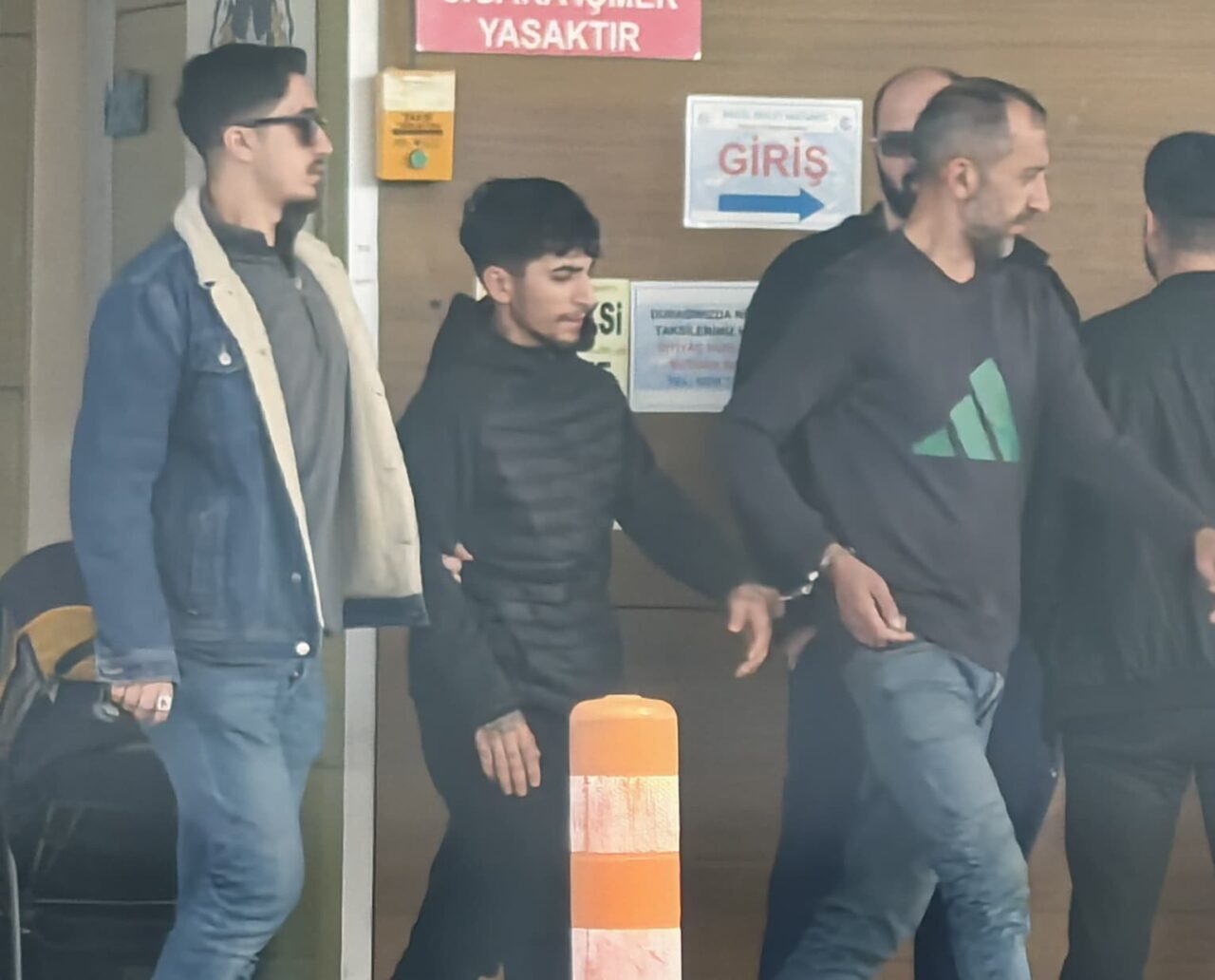 Bursa'nın İnegöl ilçesinde yapılan operasyonla, Narkotik Büro Amirliği ekipleri tarafından