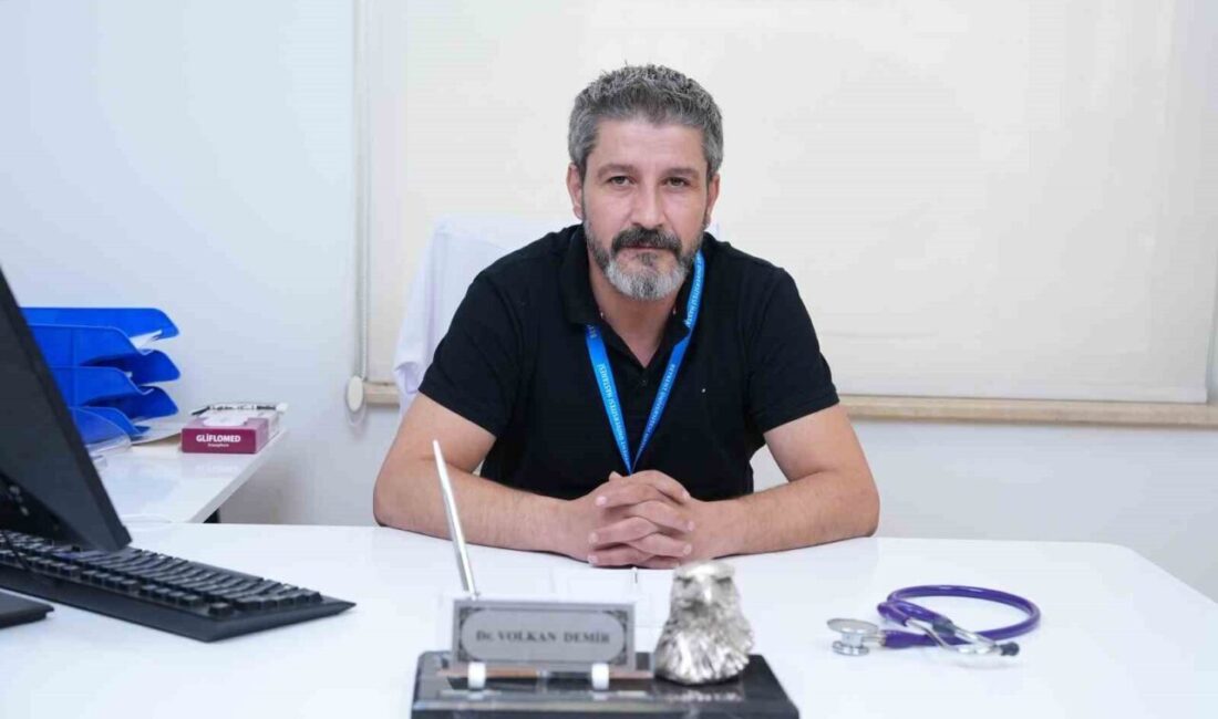 İstanbul Beykent Üniversitesi Hastanesi'nden Dr. Öğr. Üyesi Volkan Demir, tavuk