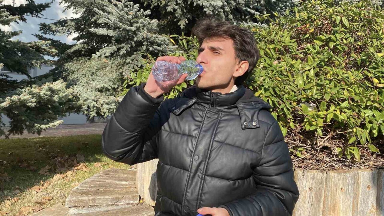 Kış mevsiminde su ihtiyacının azalmadığını belirten Medicana Konya Hastanesi İç