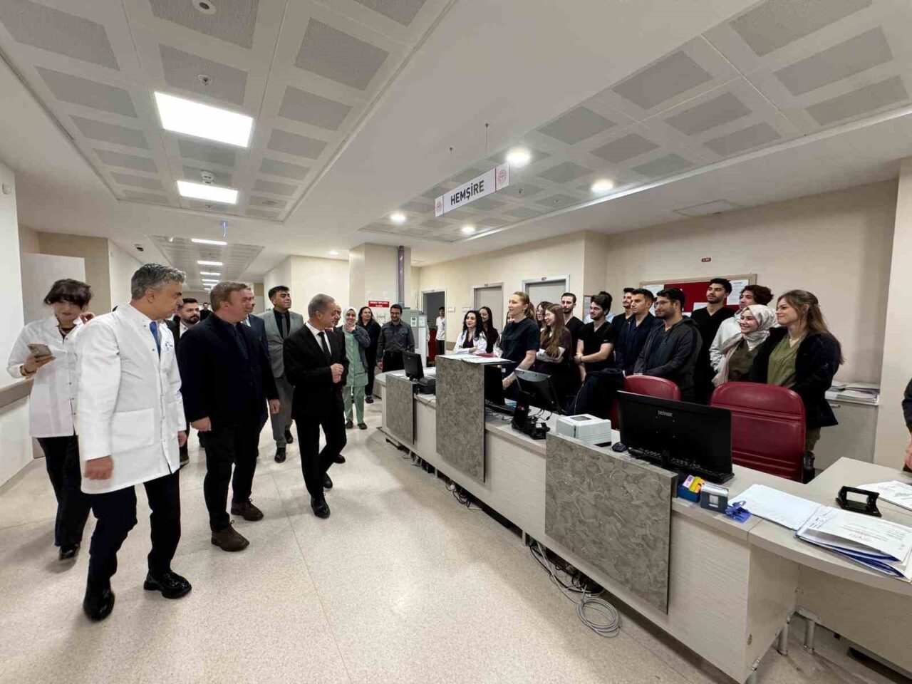 Vali Hamza Aydoğdu, Mengücek Gazi Eğitim ve Araştırma Hastanesini Ziyaret Etti