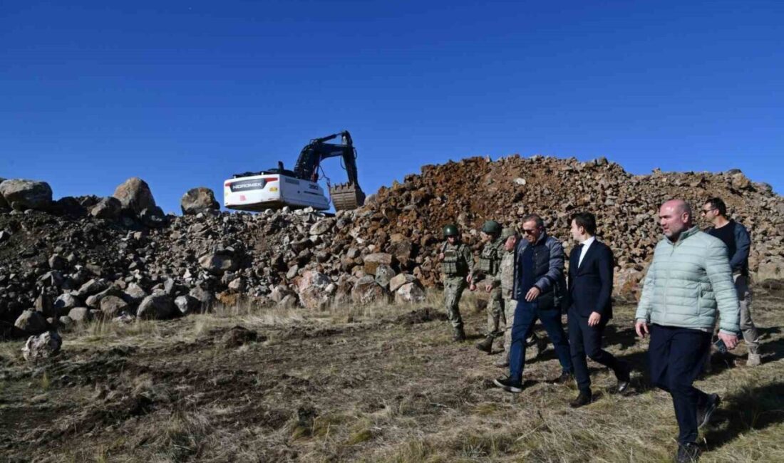 Ardahan Valisi Hayrettin Çiçek, Çıldır ilçesinde Gürcistan sınırı üzerinde sınır