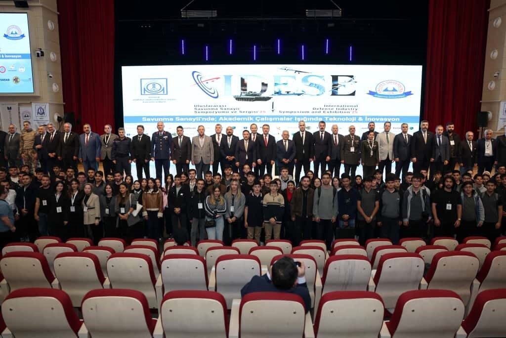 Kayseri Valisi Gökmen Çiçek, Uluslararası Savunma Sanayii Sempozyumu’nda Türkiye'nin savunma