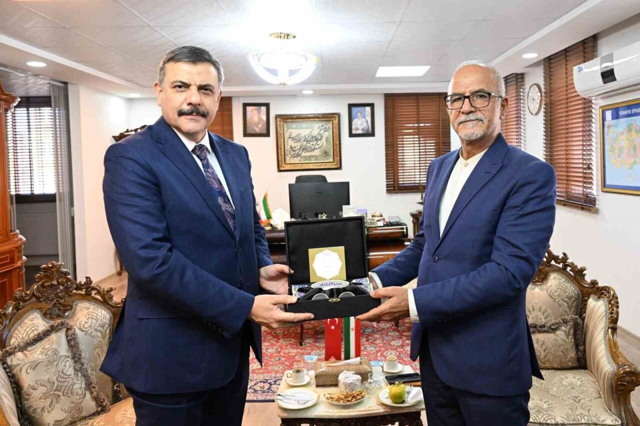 Erzurum Valisi Mustafa Çiftçi, İran Başkonsolosu Alibeman Eghbalı Zarch'a hayırlı