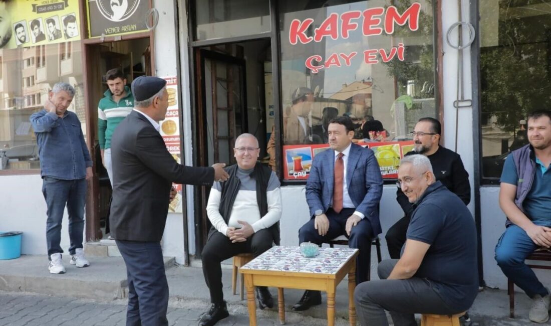 Kütahya Valisi Musa Işın, Balıklı Mahallesi’nde esnaf ve halkla buluşarak talepleri dinledi Kütahya Valisi Musa Işın, Balıklı Mahallesi'nde esnaf ve vatandaşlarla bir