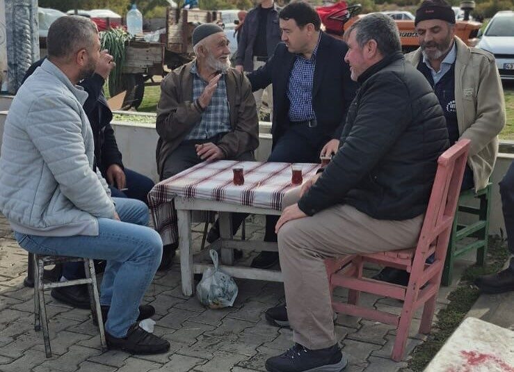 Kütahya Valisi Musa Işın, Sofuköy Mahallesi'ndeki köy pazarını ziyaret ederek