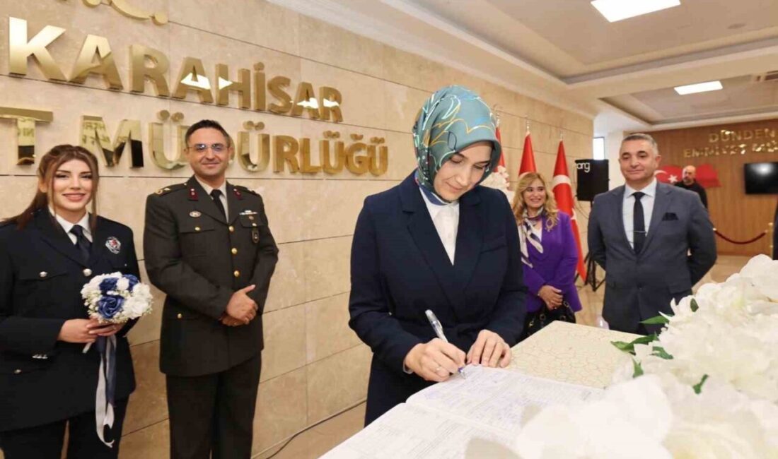 Afyonkarahisar'da Polis Memuru Şirin Bengü İnce ile Bando Binbaşı Tolga