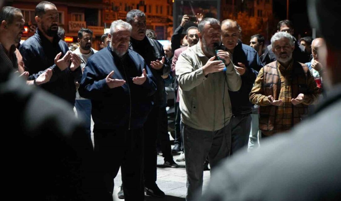 Kırıkkale'de toplanan vatandaşlar, Gazze'ye yardım gönderen Küresel Sumud Filosu'na destek