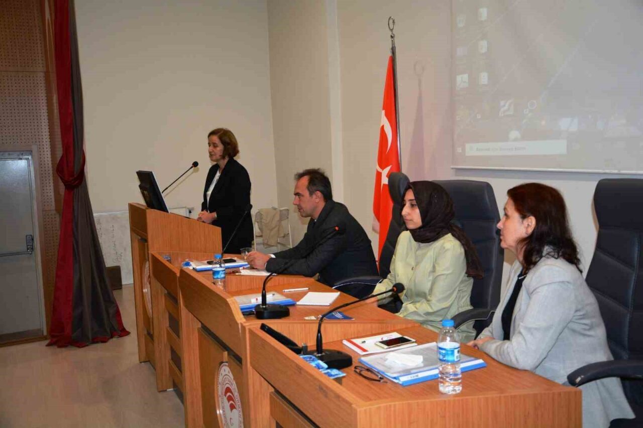 Samsun'da veteriner hekimler için düzenlenen eğitimde İlaç Takip Sistemi, Aşı