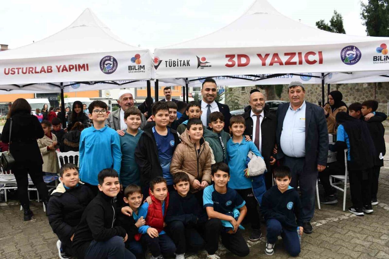 Samsun'un Vezirköprü ilçesinde TÜBİTAK 4007 Bilim Şenlikleri başladı. Öğrencilerin projeleri