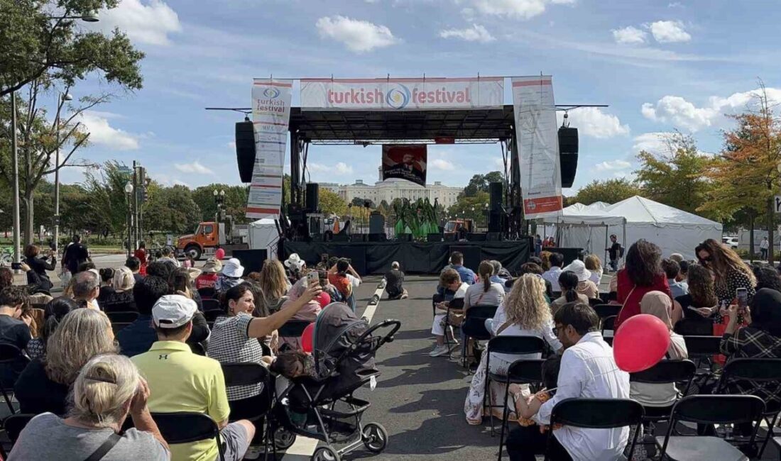 Washington’da 23. Geleneksel Türk Festivali, Kültürel Zenginlik ve Lezzetlerle Dolu Bir Organizasyon Olarak Gerçekleşti Washington'da düzenlenen 23. geleneksel Türk Festivali, Türk kültürünü tanıtmak amacıyla