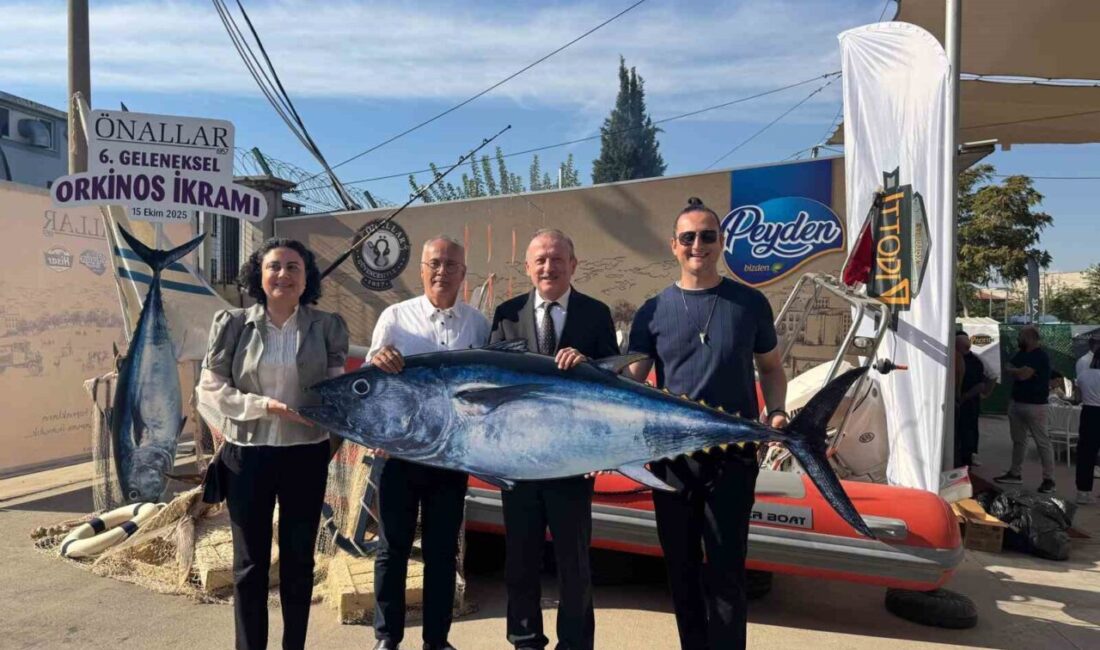 Denizli’de 800 Kiloluk Orkinos Balığı İle Geleneksel İkram Etkinliği Düzenlendi Denizli'de 800 kiloluk orkinos balığı, işadamı Alptuğ Önal tarafından düzenlenen