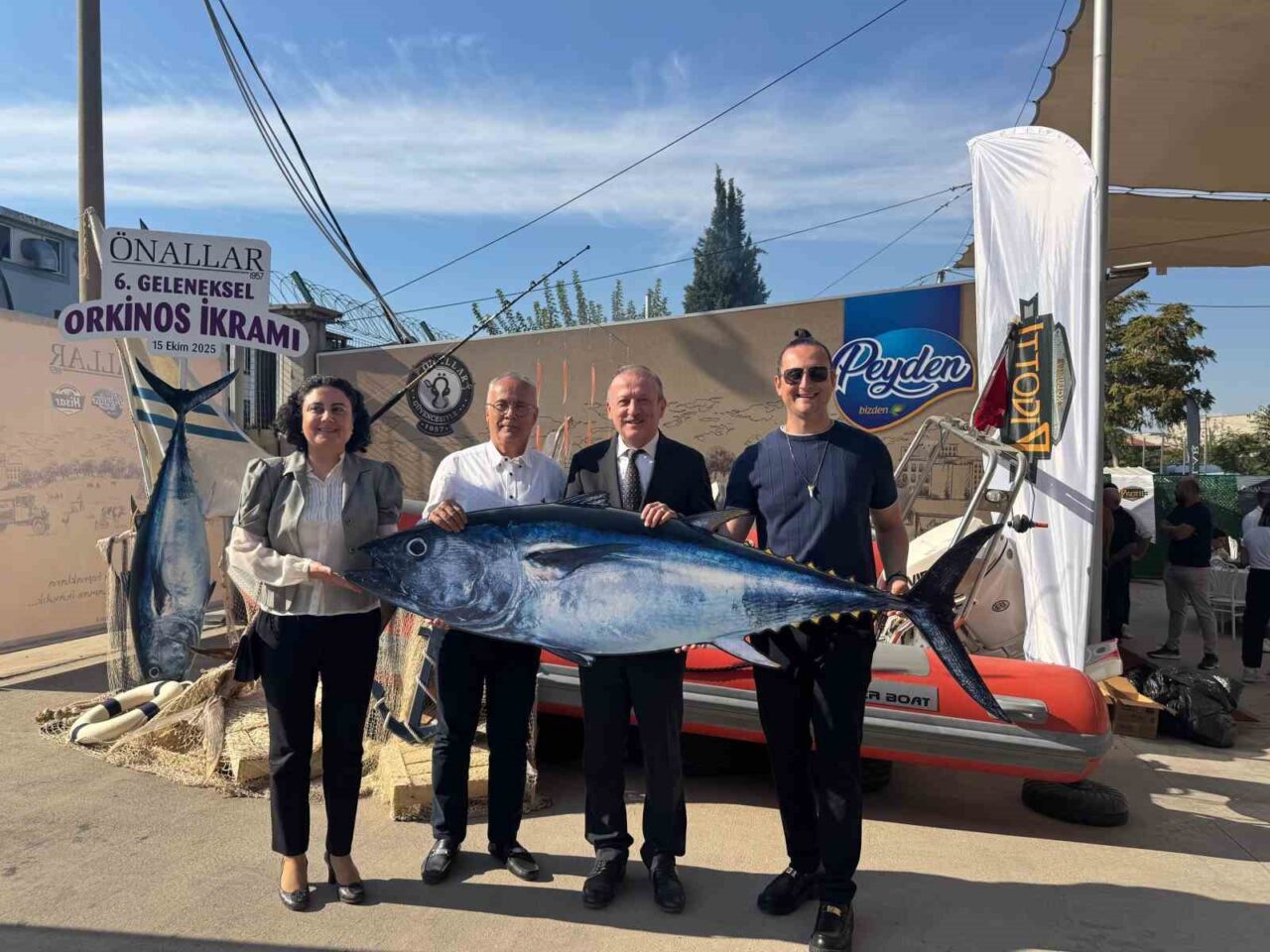 Denizli'de 800 kiloluk orkinos balığı, işadamı Alptuğ Önal tarafından düzenlenen