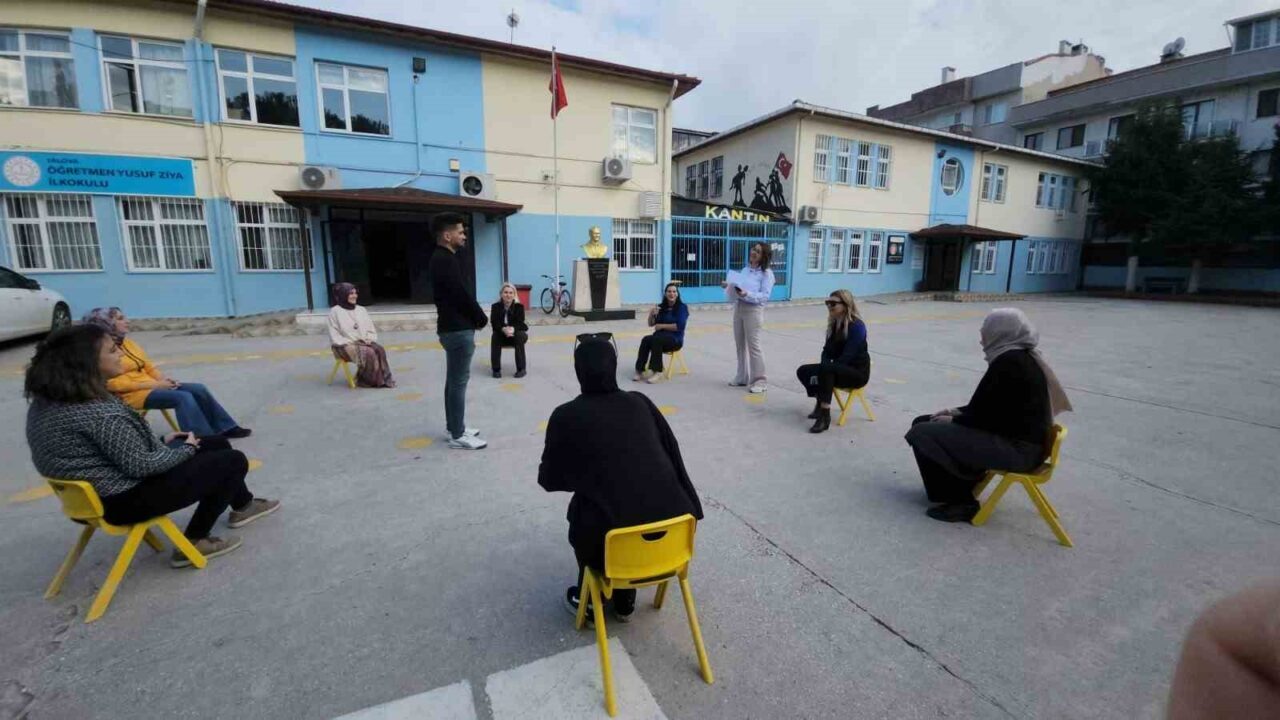 Yalova'da Harezmi Eğitim Modeli'ni hayata geçirecek öğretmenler için bir eğitim