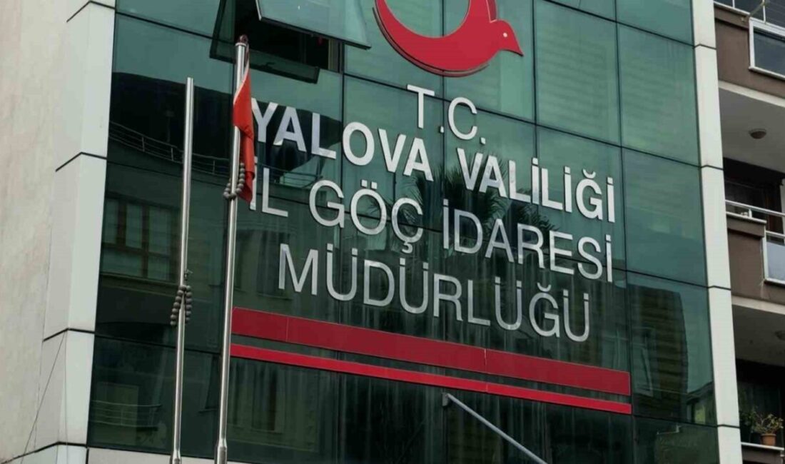 Yalova'da İl Göç İdaresi Müdürlüğü'ne yönelik operasyonda, müdür Salih Soner