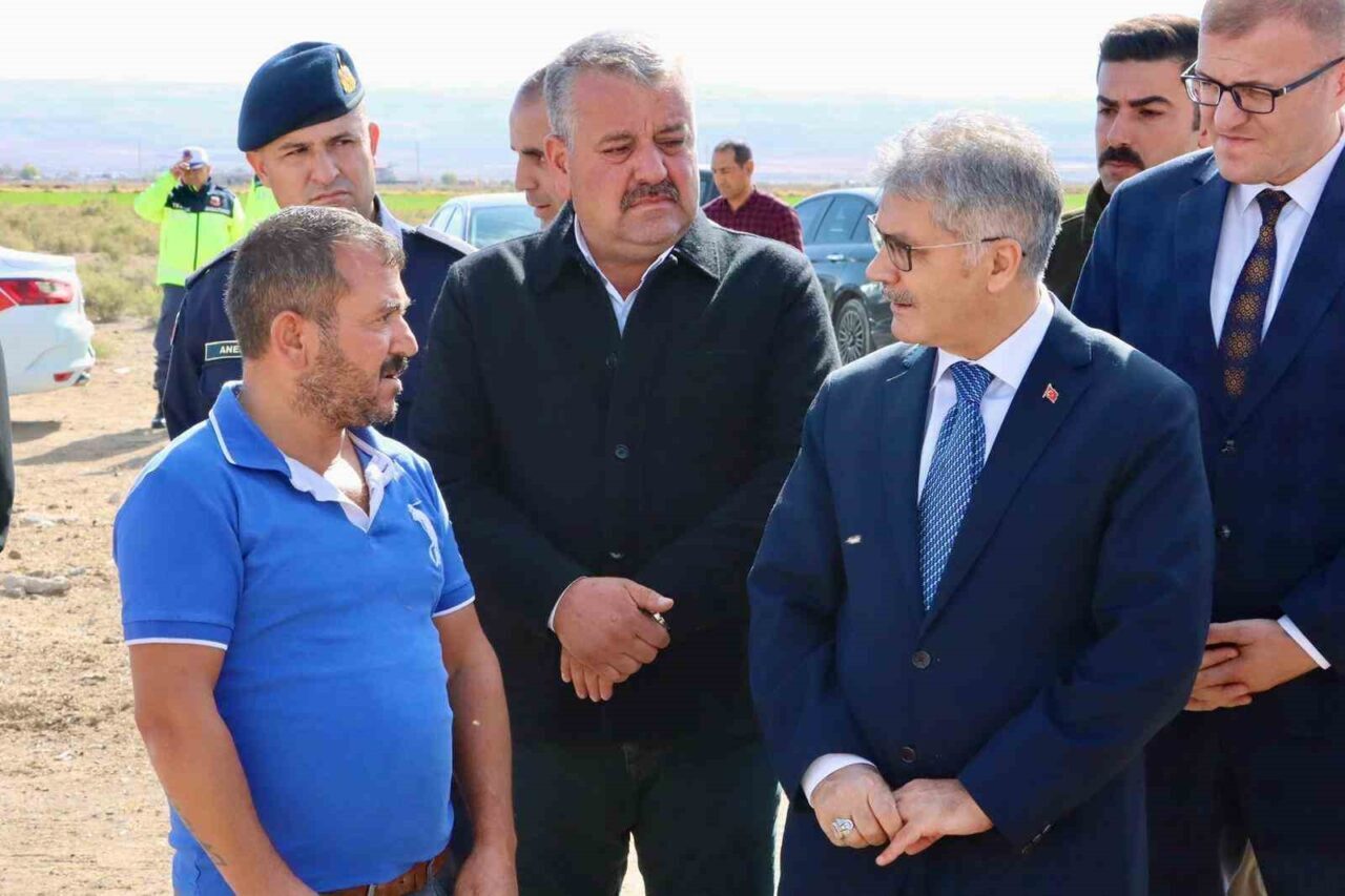 Niğde Valisi Cahit Çelik, Bor ilçesinde ahırı yanan Ali Kaçmaz’ı