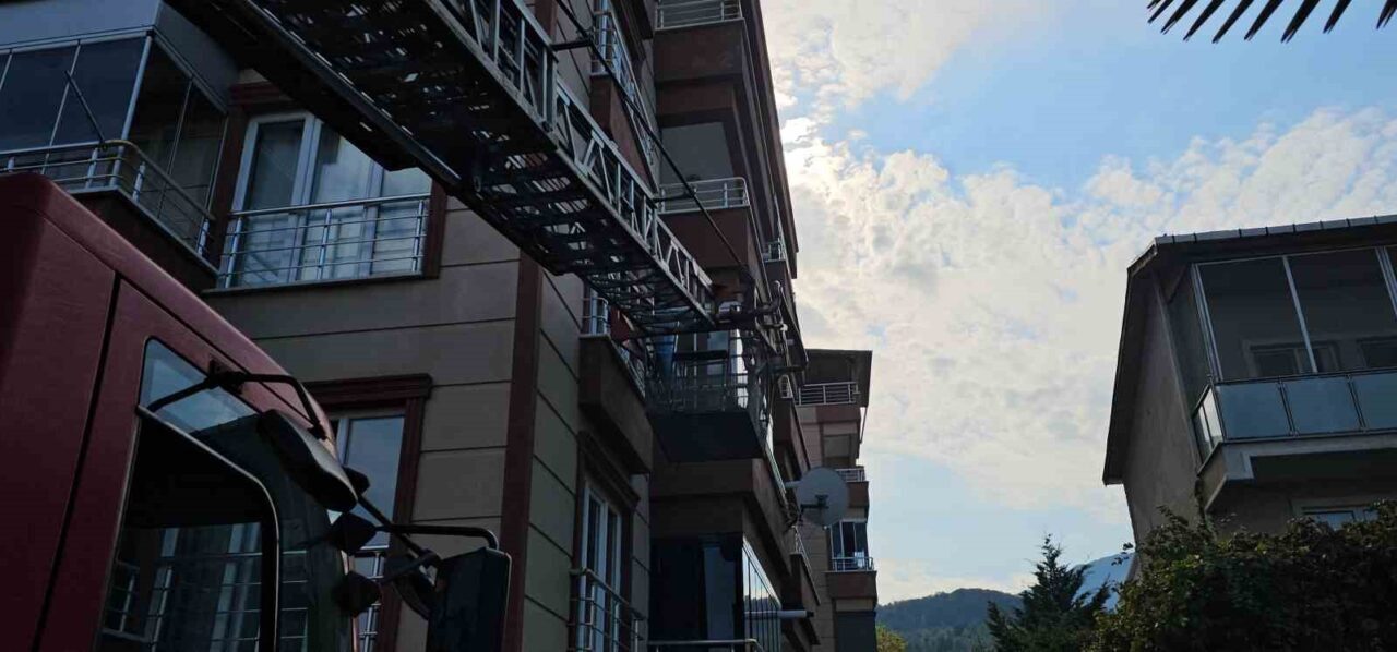 Kastamonu'nun Cide ilçesinde 70 yaşındaki Bedriye Köseoğlu, yakınlarının haber alamaması