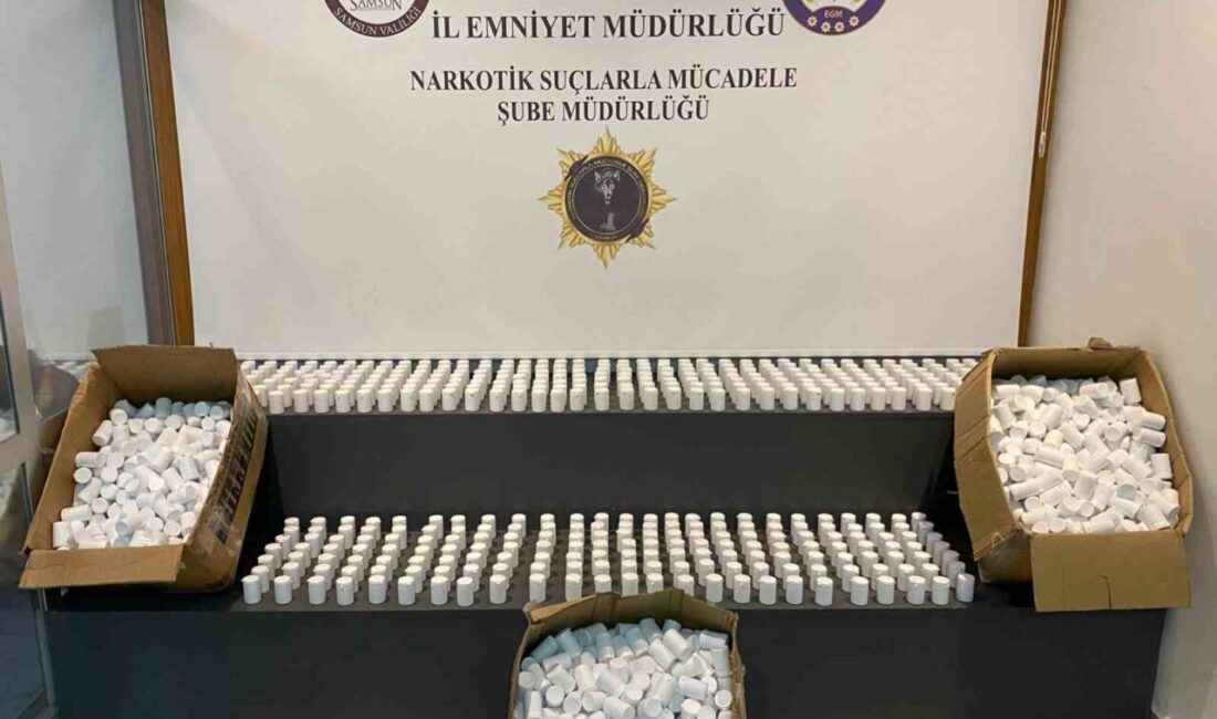 Samsun’da Uyuşturucu Operasyonunda 103 Bin Adet Hap Ele Geçirildi, 5 Kişi Gözaltına Alındı Samsun'un Atakum ilçesinde polis, uyuşturucu ticaretine yönelik gerçekleştirdiği operasyonda 103