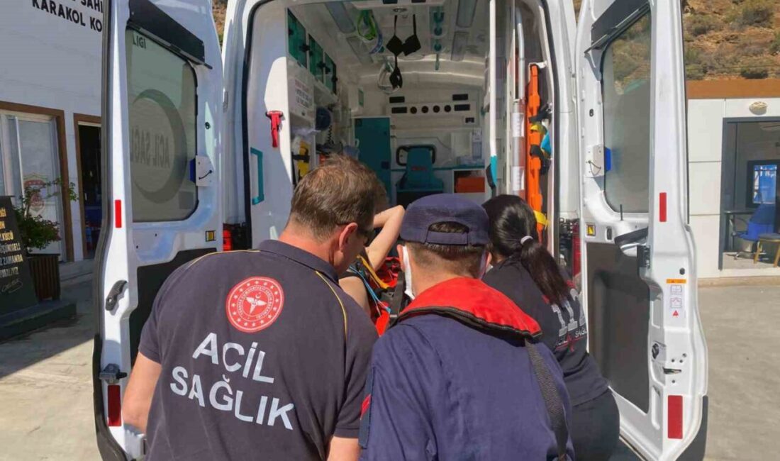 Muğla'nın Fethiye açıklarında bir ticari yatın seyri sırasında yaralanan bir