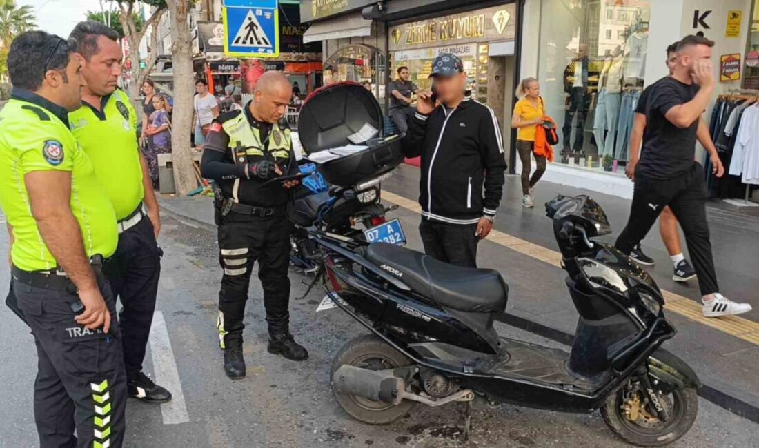 Manavgat’ta Motosiklet Sürücüsü Yayalara Yol Vermek İçin Duran Araca Çarptı, Ceza İle Karşılaştı Manavgat’ta bir motosiklet sürücüsü, yayalara yol vermek için duran araca