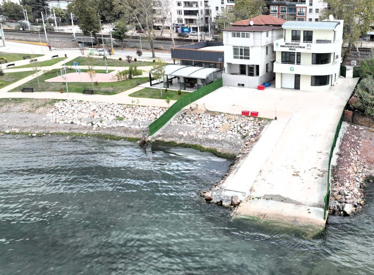 Kocaeli Büyükşehir Belediyesi, Yarımca sahilinde inşa ettiği Yelken ve Su