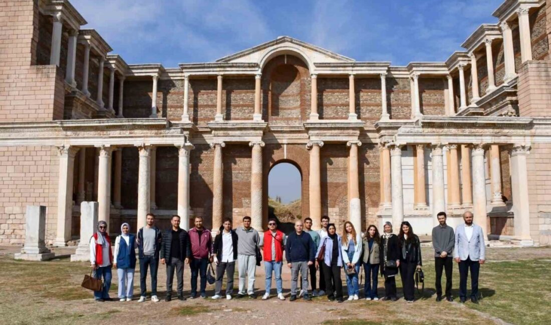Salihli’de Gençlik Merkezi İş Birliğiyle Öğrencilere Yönelik “Gelin Tanış Olalım” Etkinliği Düzenlendi Manisa'nın Salihli ilçesinde, Gençlik Merkezi, Yurt Müdürlüğü ve İlçe Müftülüğü