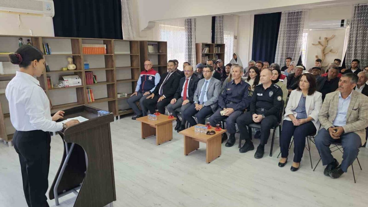 Aydın’ın Yenipazar ilçesinde düzenlenen toplantıda, bitkisel üretimde kalite ve gıda