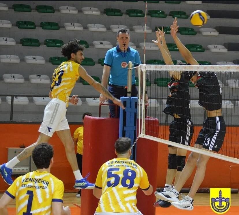 Yenişehir Belediyespor, voleybol 2. Lig'inde 1. Lige yükselmeyi hedefliyor. Spor