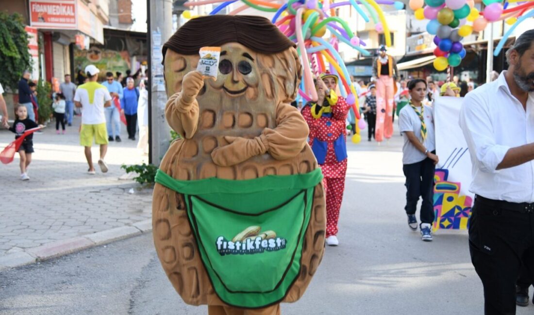 Osmaniye'nin coğrafi işaretli yerfıstığı, "FISTIKFEST 2025" festivaliyle kutlandı. Osmaniye Belediye