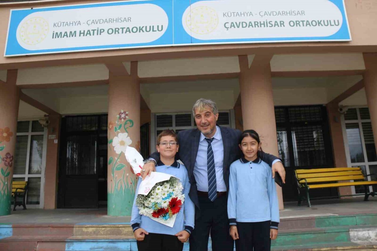 Kütahya İl Milli Eğitim Müdürü Mustafa Yılmaz, Çavdarhisar'ı ziyaret ederek,