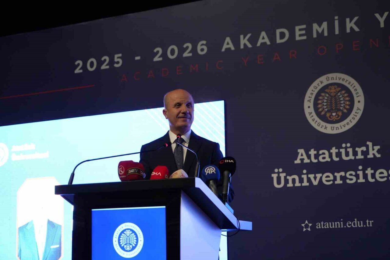 YÖK Başkanı Prof. Dr. Erol Özvar, 2030 hedefleri doğrultusunda üniversitelerde