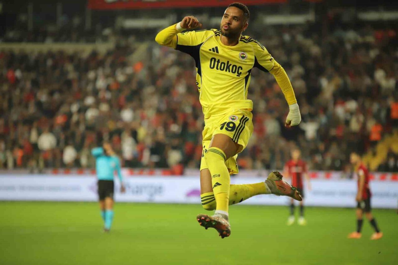 Fenerbahçe'nin forveti Youssef En-Nesyri, Gaziantep FK karşısında 2 gol atarak