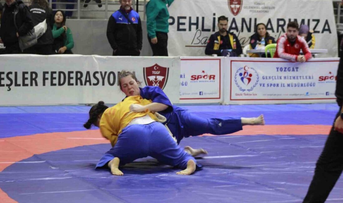 Yozgat'ta düzenlenen Kuşak Güreşi Türkiye Şampiyonası sona erdi. 21 sporcu,