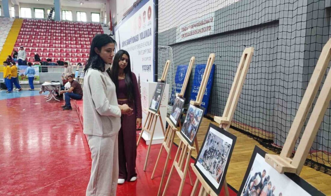 Yozgat'taki güreş etkinliğinde, Filistin'deki zulmü vurgulamak için özel bir fotoğraf