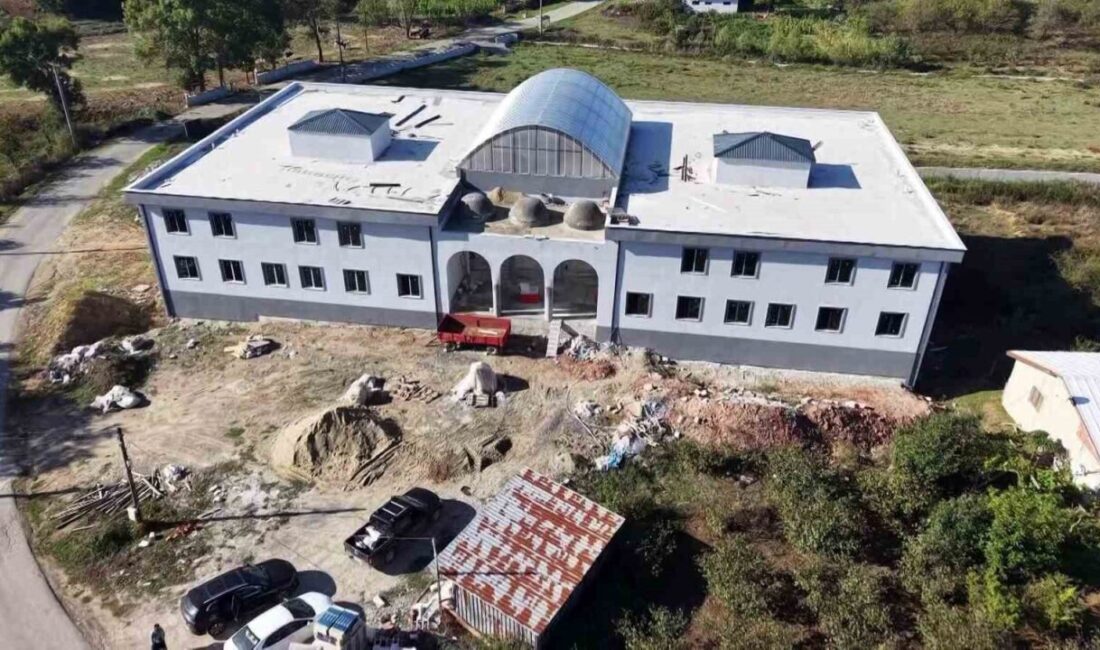 Sakarya'nın Kaynarca ilçesinde, Büyükyanık Mahallesi'nde yapımı süren Kur'an Kursu için