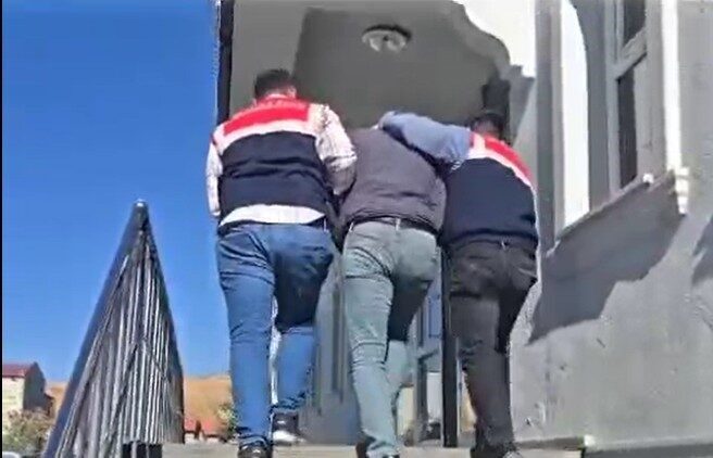 Yüksekova’da 9 Yıl Hapis Cezası Olan Zanlı Jandarma Tarafından Yakalandı