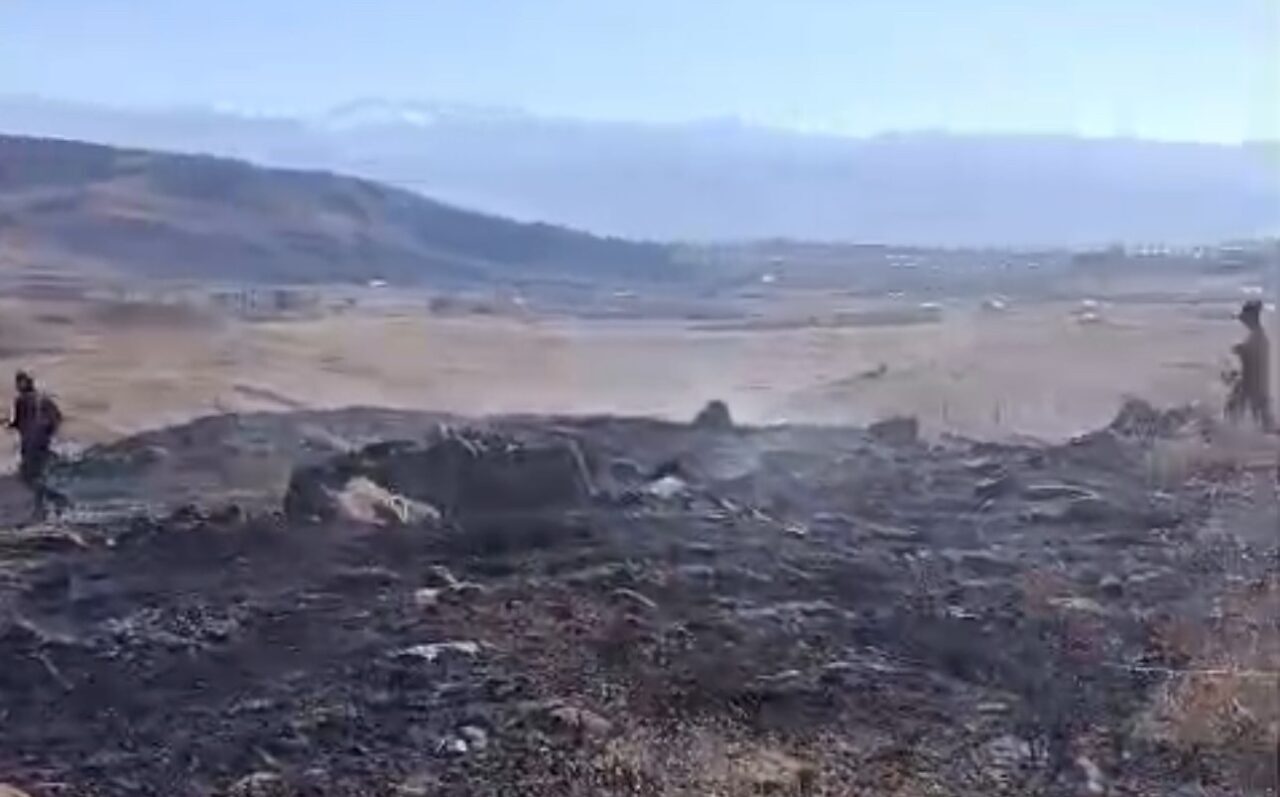 Yüksekova’da Anız Yangını Kontrol Altına Alındı, Köylüler İtfaiye Ekiplerine Şükran Duydu