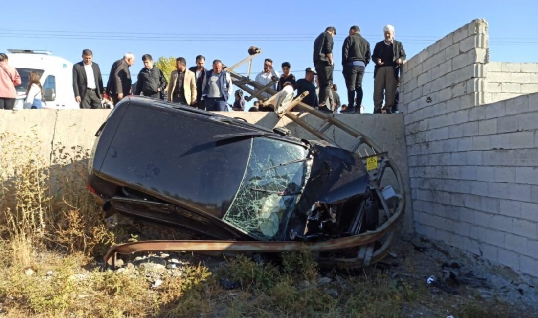 Yüksekova’da Otomobilin Şarampole Yuvarlanması Sonucu Beş Kişi Yaralandı Hakkari’nin Yüksekova ilçesinde, 31 AHB 749 plakalı otomobilin şarampole yuvarlanması