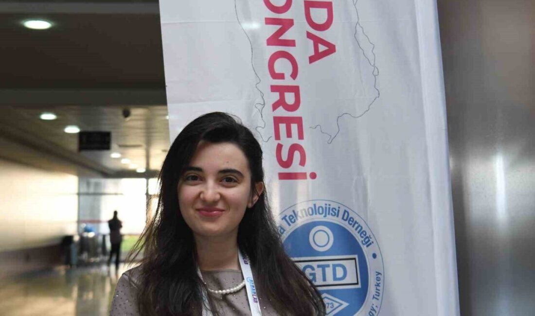 Sakarya Üniversitesi Gıda Mühendisliği mezunu Yaren Didem Esendemir, kırmızı üzüm
