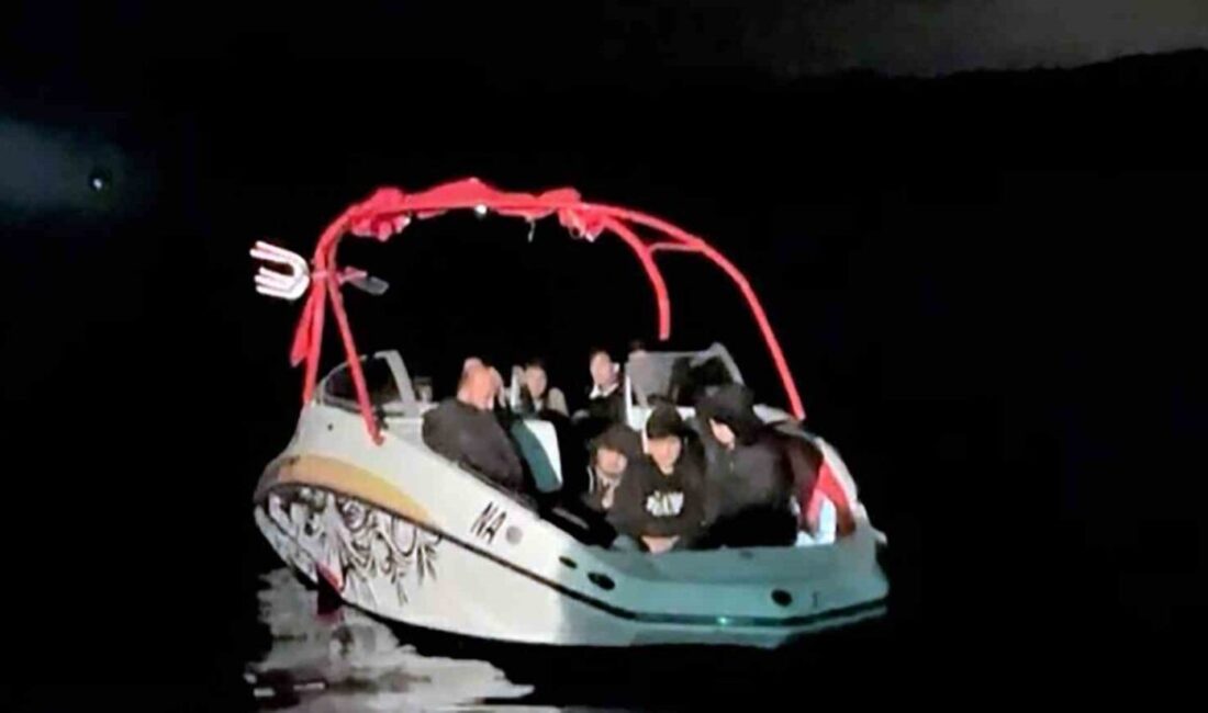 Datça Açıklarında Yunan Sahil Güvenlik Unsurlarından Geri İtilen 19 Düzensiz Göçmen Kurtarıldı, 1 Kaçakçı Yakalandı Muğla'nın Datça açıklarında, Yunan sahil güvenliği tarafından Türk karasularına itilen