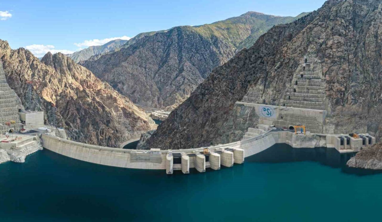Yusufeli Barajı ve HES, Çoruh Nehri üzerinde yer alıp, 275