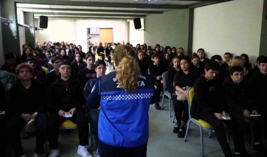 Kocaeli’de Lise Öğrencilerine Zabıta Tarafından Bilinçli Tüketici Eğitimi Verildi Kocaeli'de Büyükşehir Belediyesi Zabıta Dairesi, Körfez Oruç Reis Anadolu Lisesi'nde