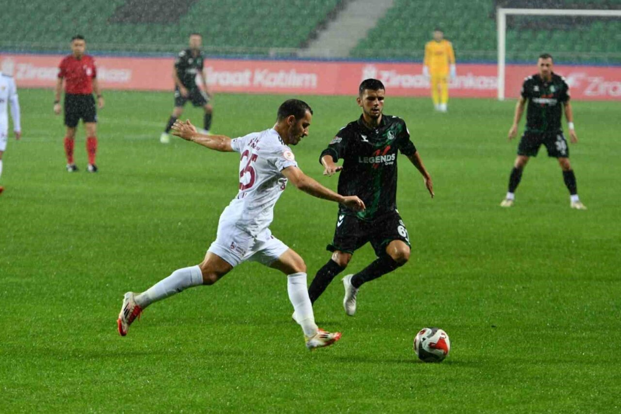 Ziraat Türkiye Kupası 3. Tur'unda Sakaryaspor, İnegölspor'u 4-0 yenerek adını