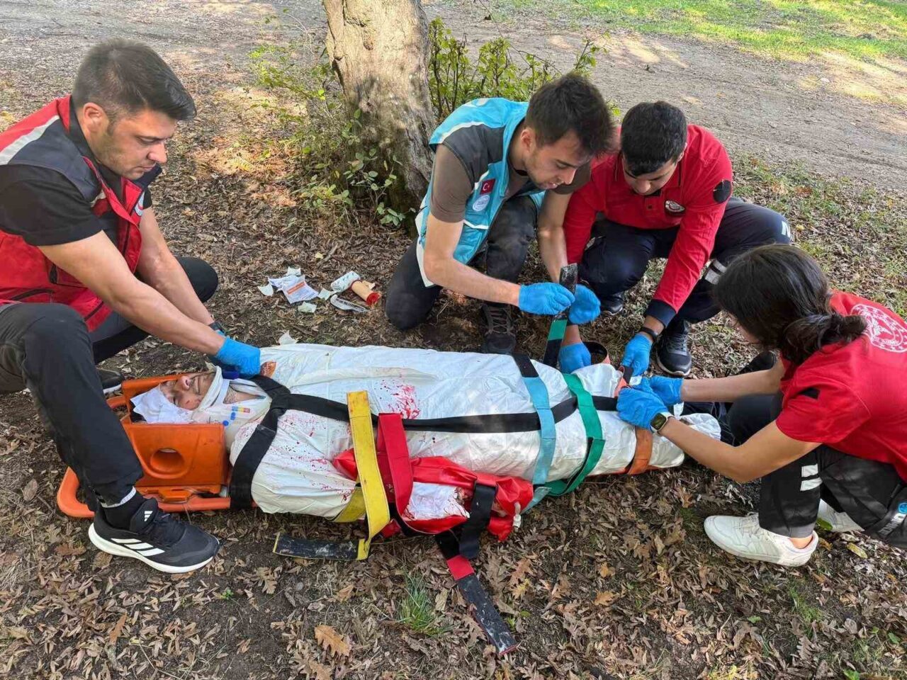 Zonguldak İl Sağlık Müdürlüğü, UMKE ekibinin geniş kapsamlı kurtarma tatbikatı