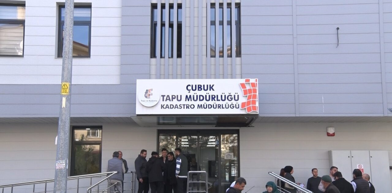 Ankara'da, mirasçısı olmayan kişiler adına sahte belgelerle tapuları devralarak 100