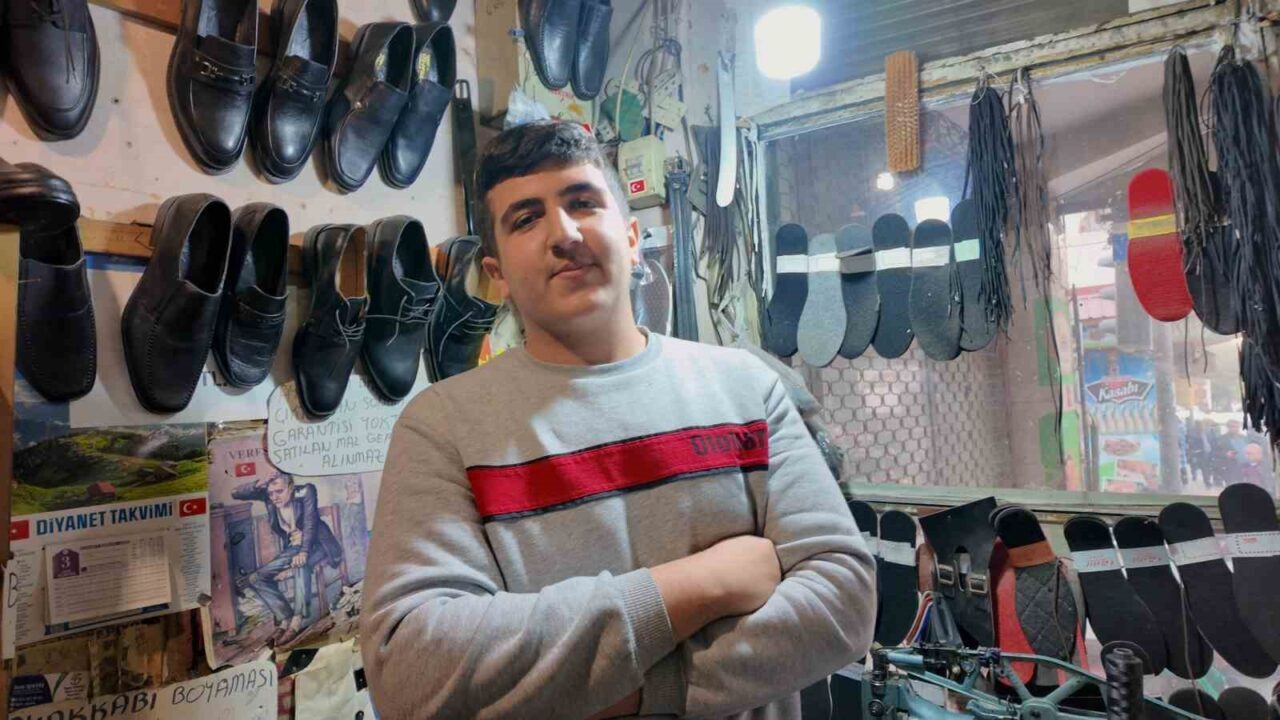 Siirt'te 16 yaşındaki Muhammed Nuri Soysal, dedesiyle birlikte 10 yaşında