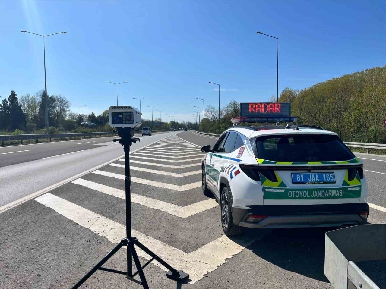 Düzce'de trafik ekipleri, son bir haftada 11 bin taşıtı kontrol