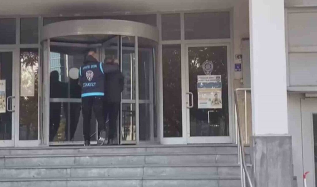 Kayseri'nin Melikgazi ilçesinde Ebru Kekilli'yi pompalı tüfekle vurarak öldüren A.A.