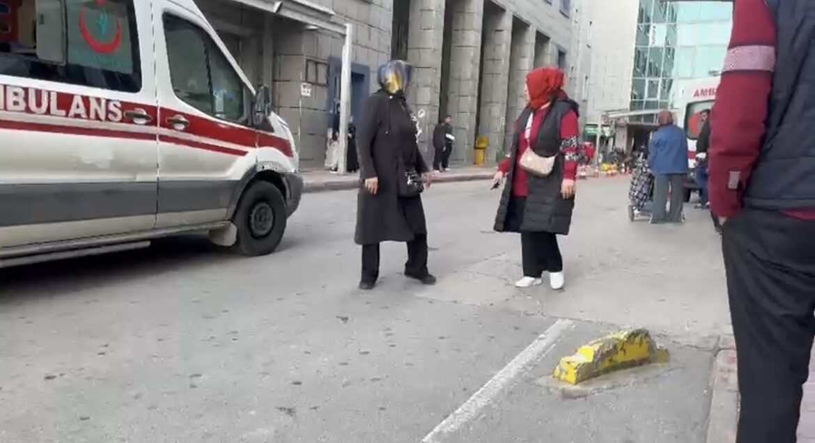 Bursa'nın Yıldırım ilçesinde, 20 yaşındaki Arzu Khalılova, erkek arkadaşı S.M.