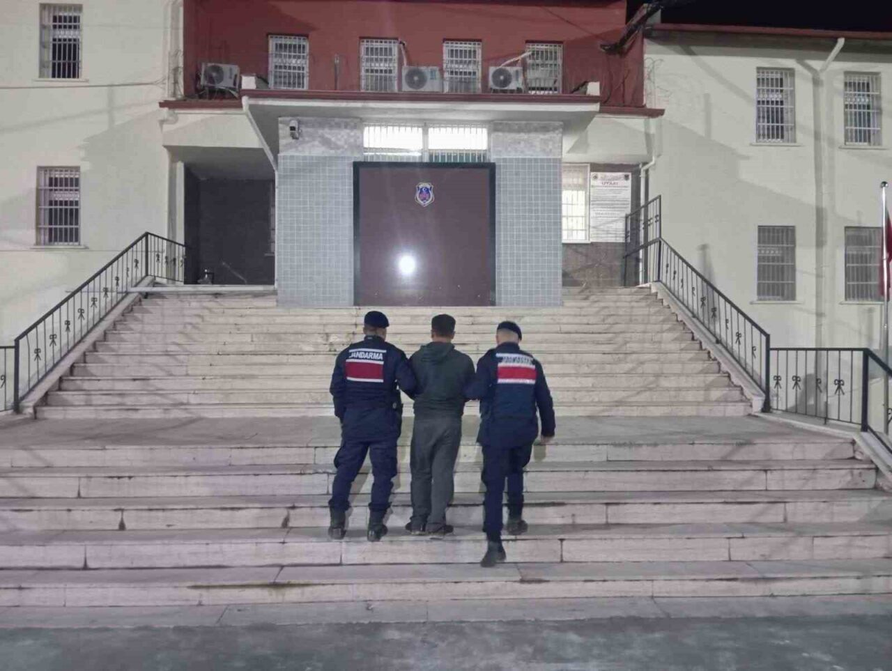 Osmaneli İlçesi’nde 23 Suç Kayıtlı Şahıs Jandarma Tarafından Yakalandı